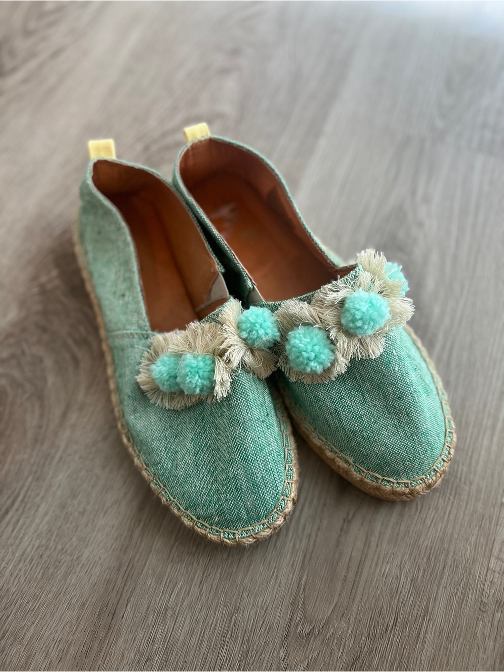Silvia Cobos Women’s Aqua Carnival Tassel Moccasin Espadrilles Size 6 New